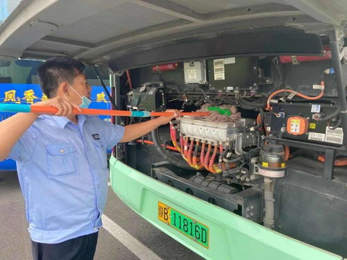 城市公共交通 助力全國(guó)文明城市創(chuàng)建，市公交公司全力以赴